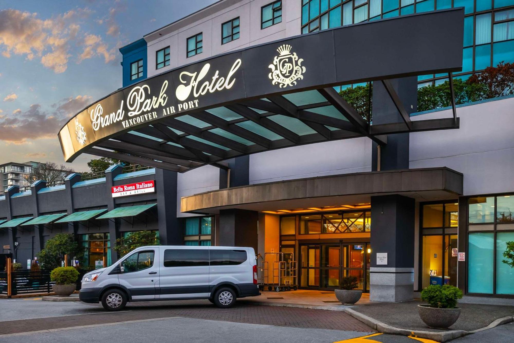 Grand Park Hotel Vancouver Airport, Ascend Hotel Collection Richmond Exterior photo